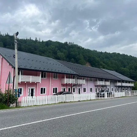 кольорове життя Casa de Férias Mykulychyn