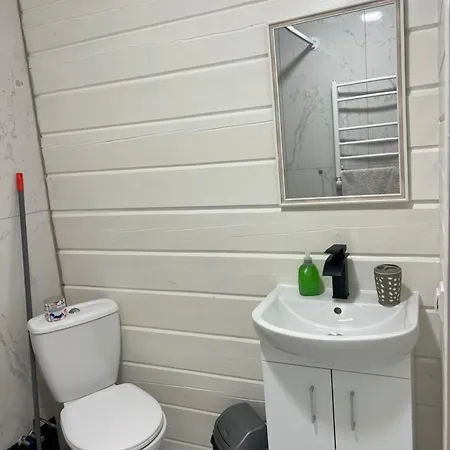 кольорове життя Holiday home Mykulychyn